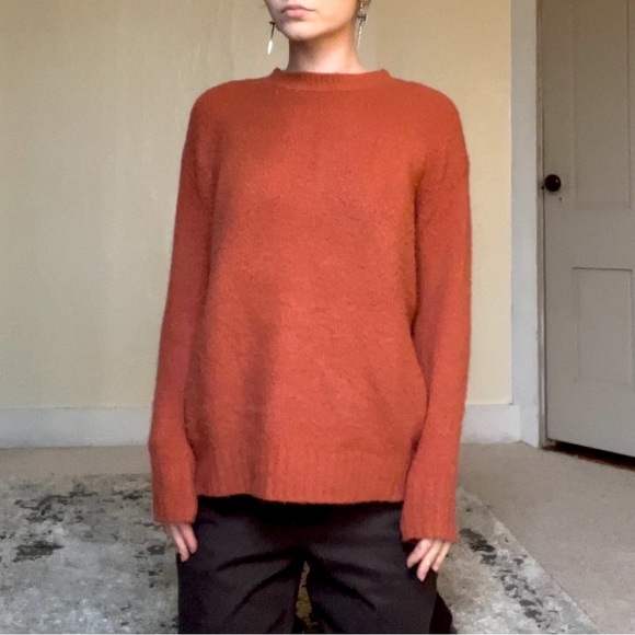 Philosophy Sweaters - Philosophy Orange Crew Neck Sweater with Relaxed Fit Comfy Stretchy Layers NWOT